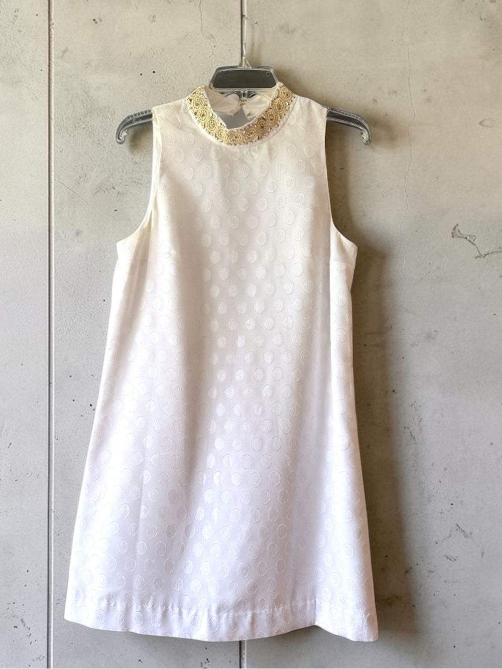 Lilly Pulitzer Brandi Resort White Shift Dress W Gold Embellished Neck Size 6 - Picture 2 of 14